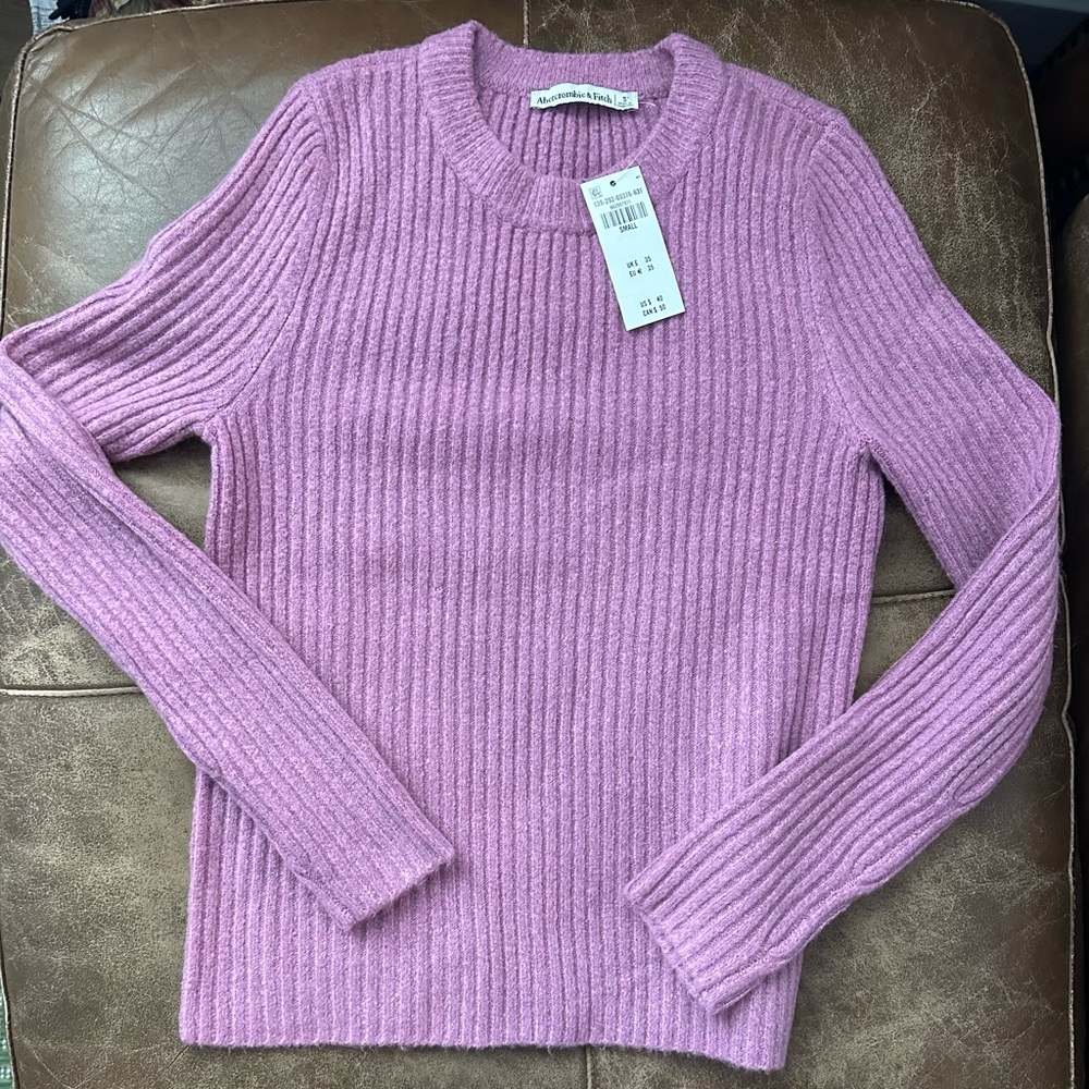 New Abercrombie long sleeve with tags still on. Size small and dark pink color.